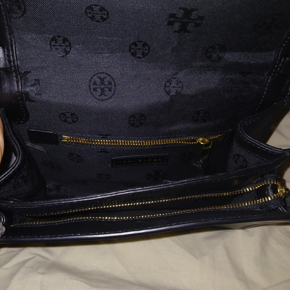 Tory Burch Black Quilted Crossbody Bag - Picture 11 of 13